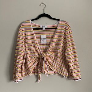 🦋HOST PICK🦋 NWT - colorful cropped sweater top
